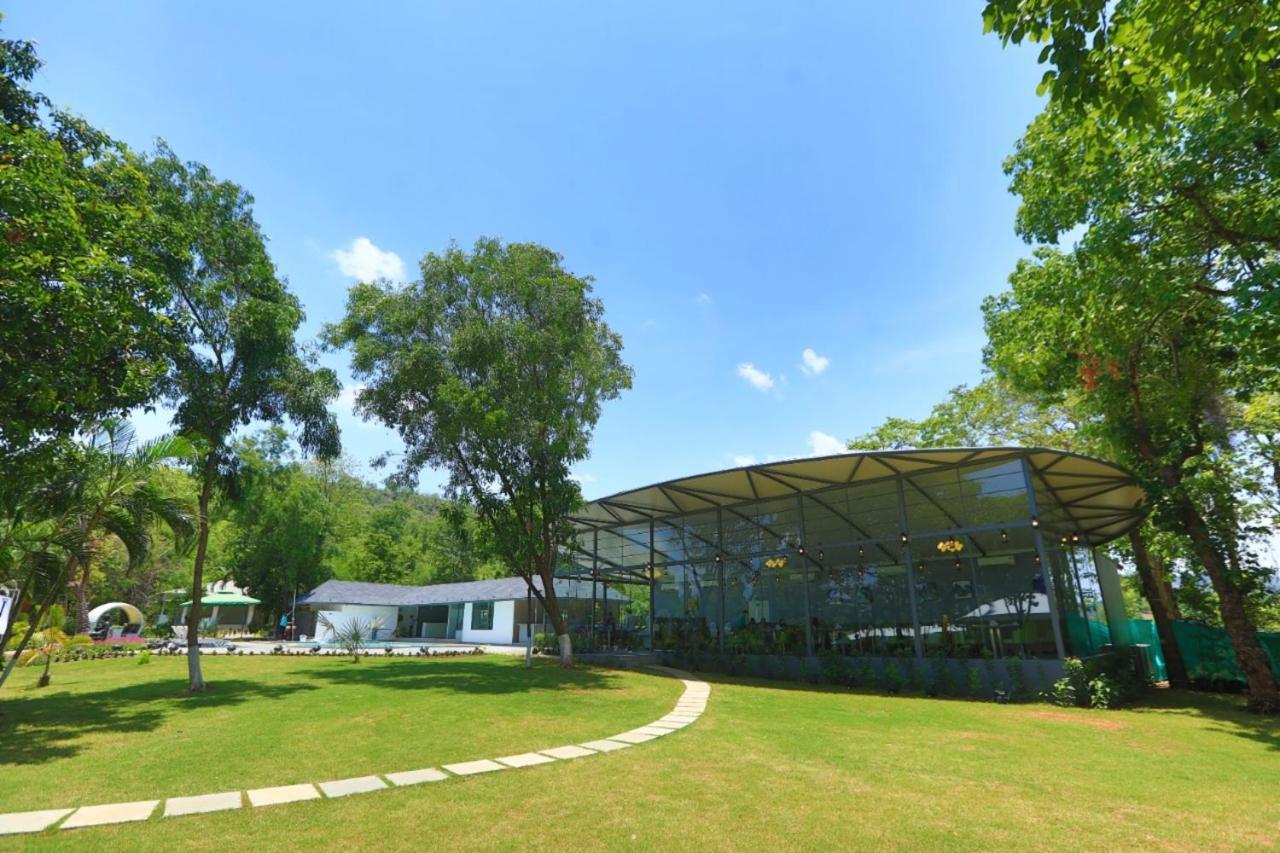 סילבאסה White Feather Resort Kauncha מראה חיצוני תמונה