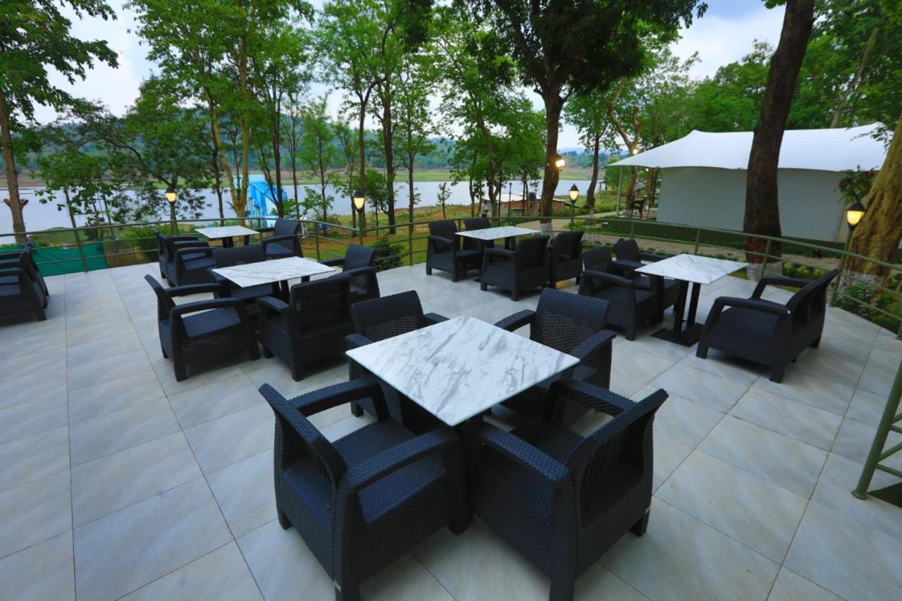 סילבאסה White Feather Resort Kauncha מראה חיצוני תמונה