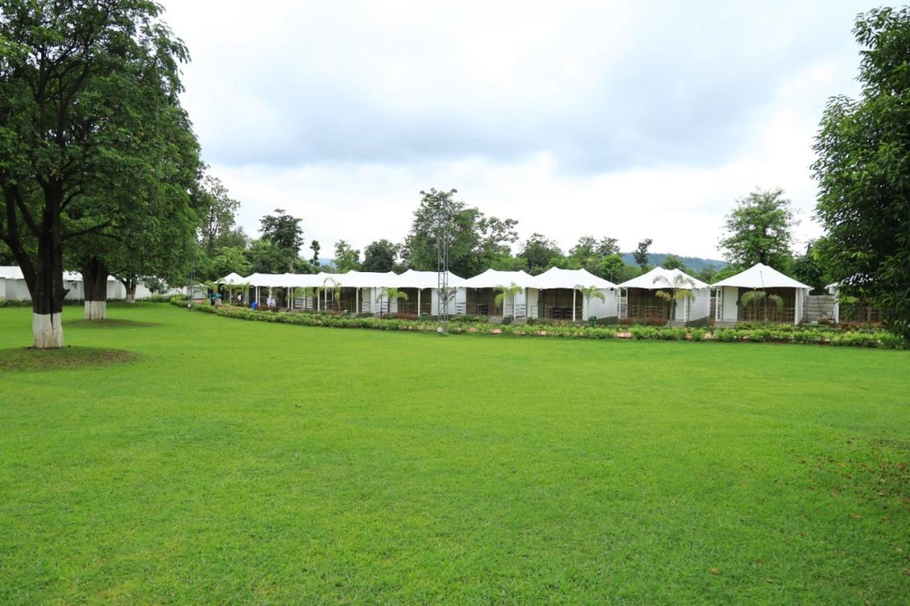 סילבאסה White Feather Resort Kauncha מראה חיצוני תמונה