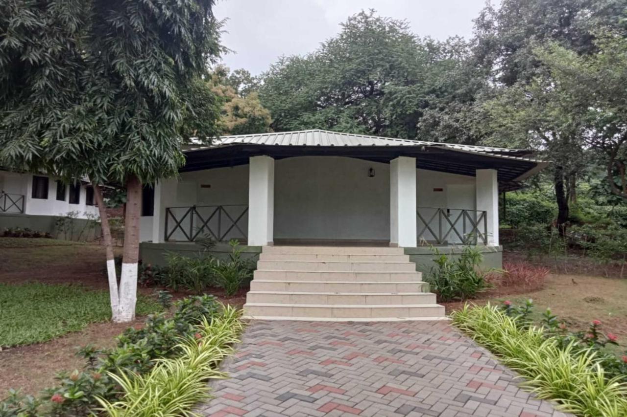 סילבאסה White Feather Resort Kauncha מראה חיצוני תמונה