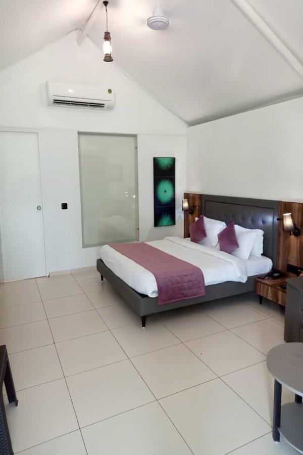 סילבאסה White Feather Resort Kauncha מראה חיצוני תמונה