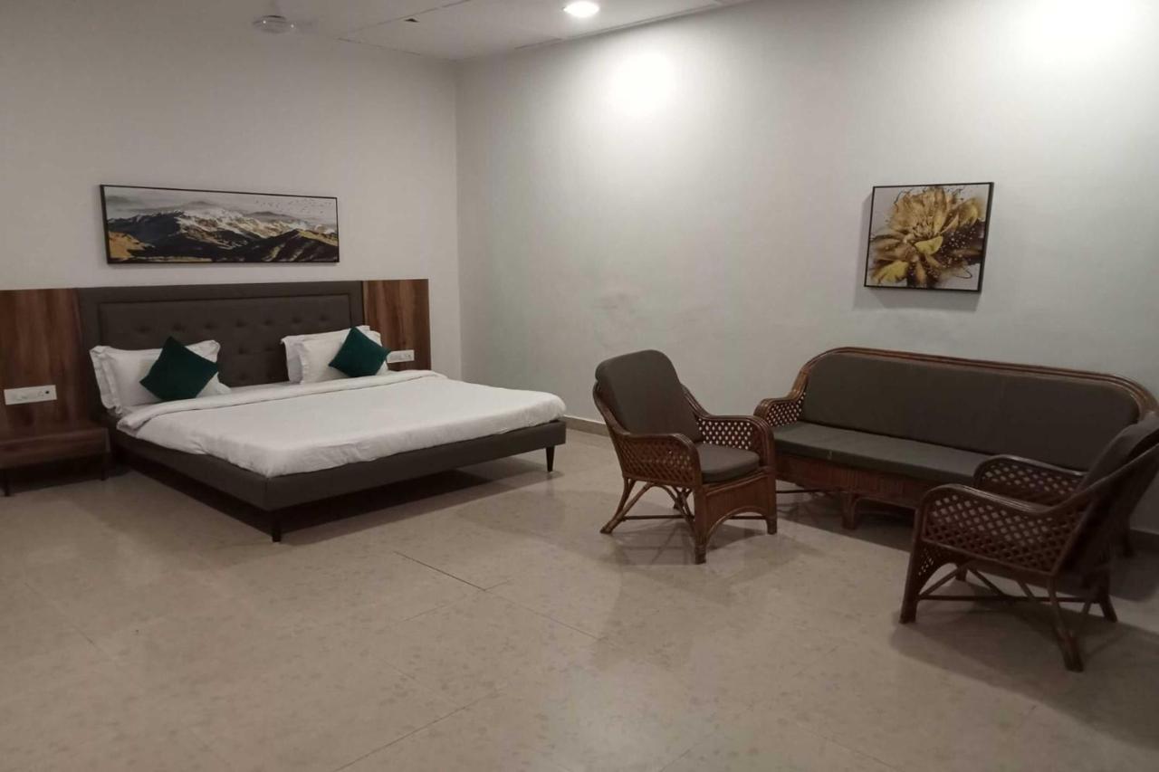 סילבאסה White Feather Resort Kauncha מראה חיצוני תמונה