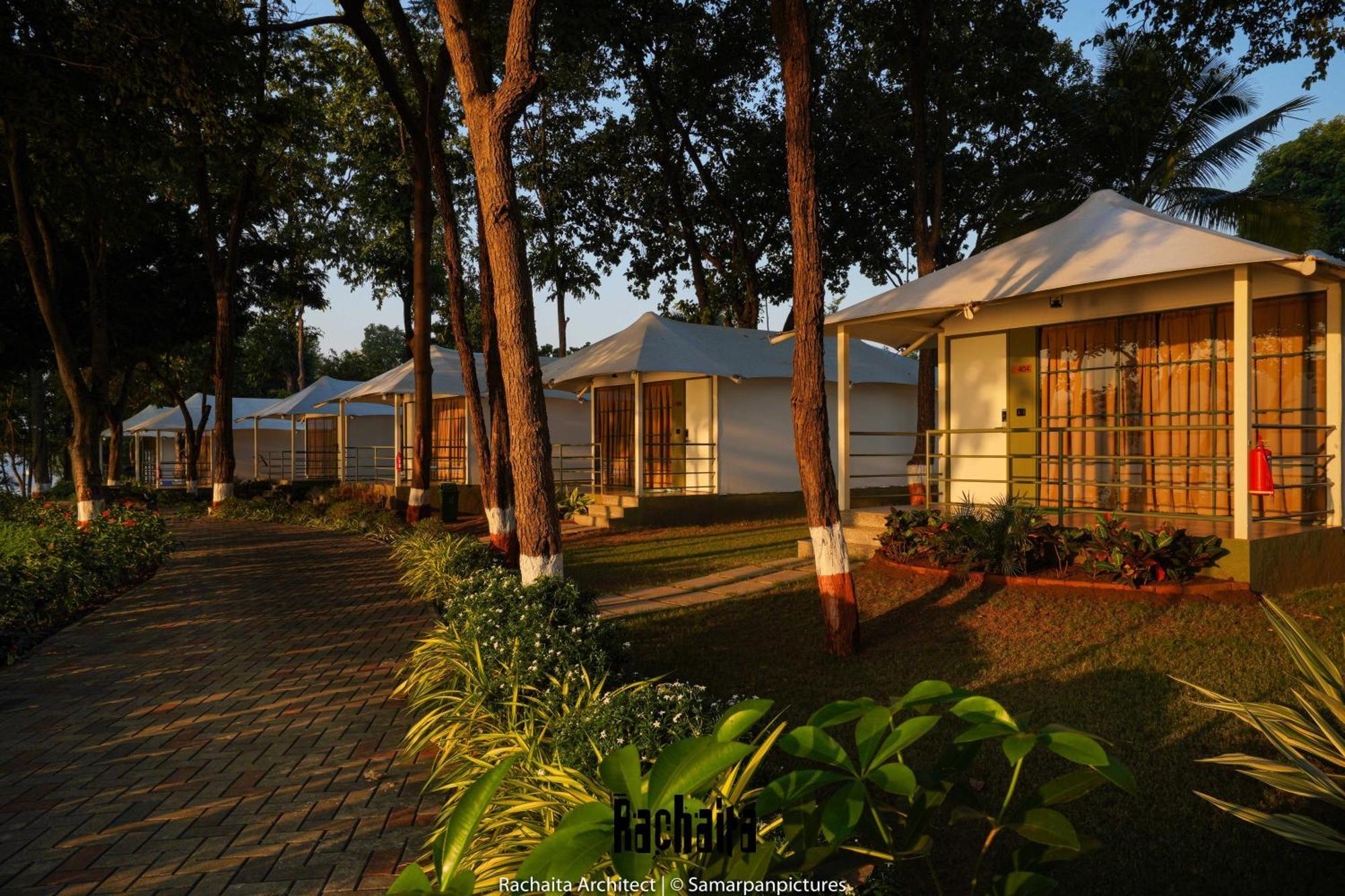 סילבאסה White Feather Resort Kauncha מראה חיצוני תמונה