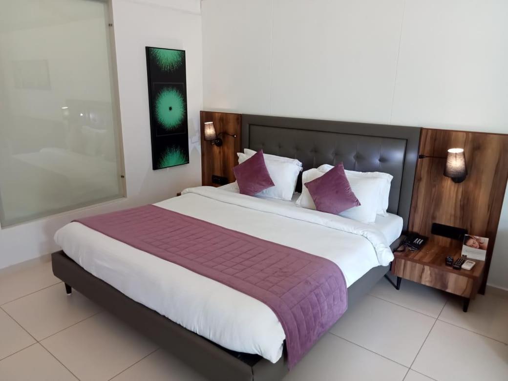 סילבאסה White Feather Resort Kauncha מראה חיצוני תמונה