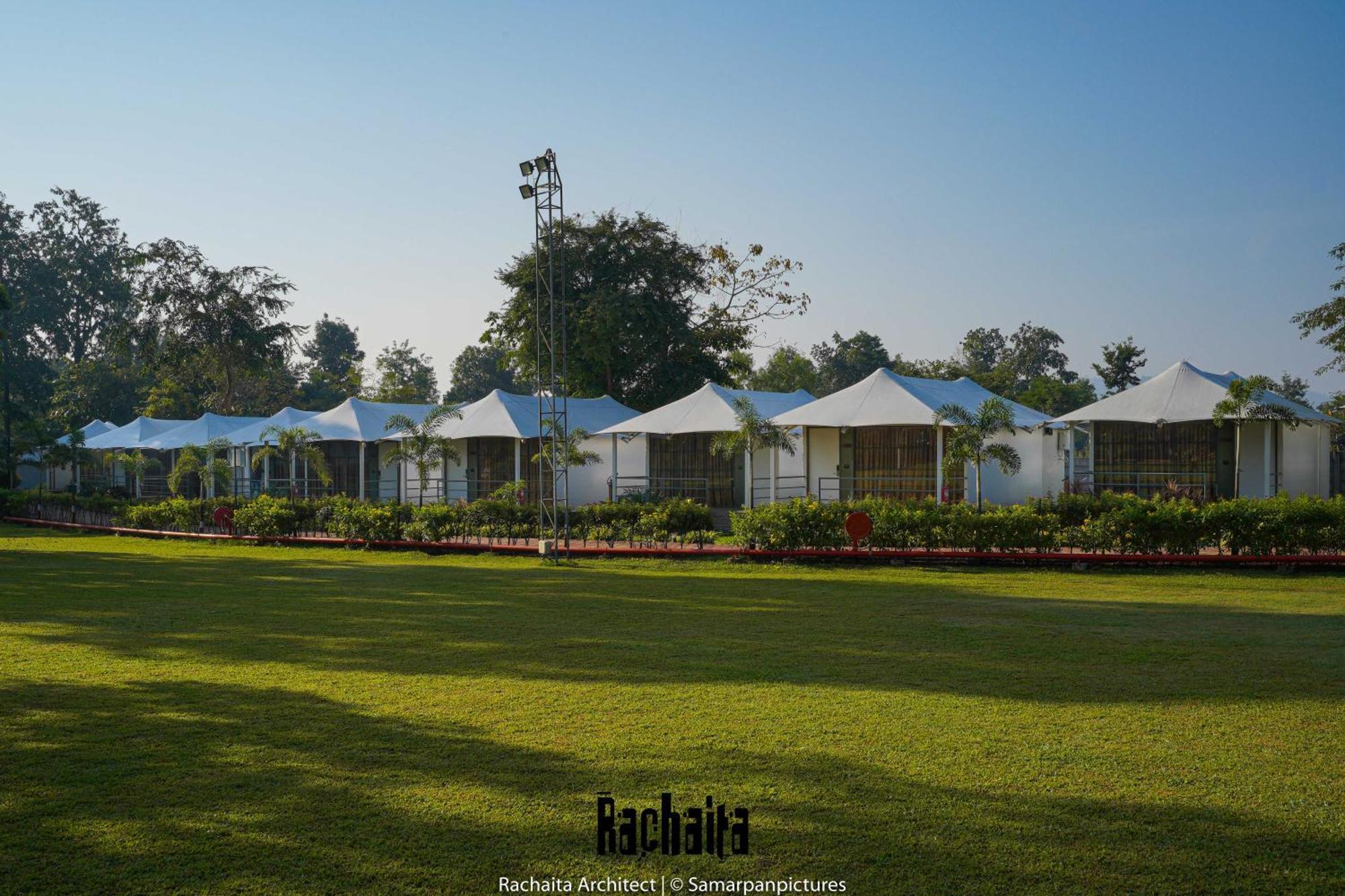 סילבאסה White Feather Resort Kauncha מראה חיצוני תמונה