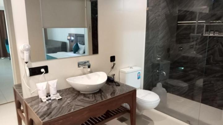 סילבאסה White Feather Resort Kauncha מראה חיצוני תמונה
